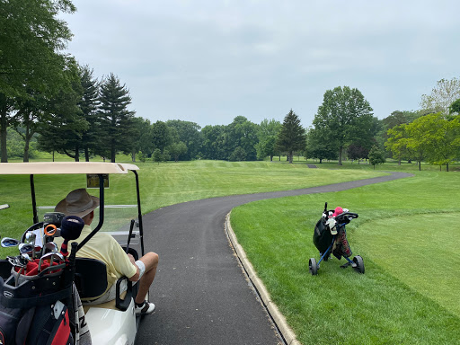Golf Course «Big Met Golf Course», reviews and photos, 4811 Valley Pkwy, Fairview Park, OH 44126, USA