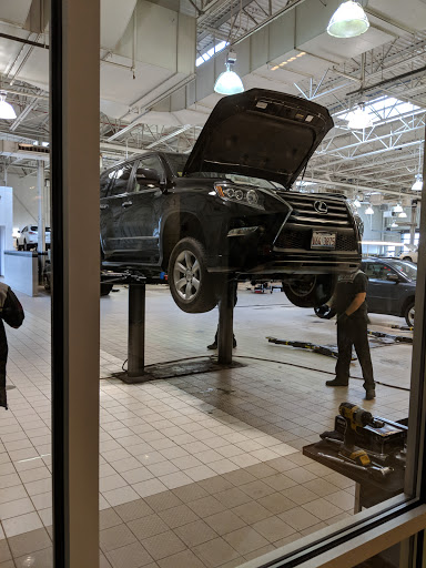 Lexus Dealer «Woodfield Lexus», reviews and photos, 350 E Golf Rd, Schaumburg, IL 60173, USA