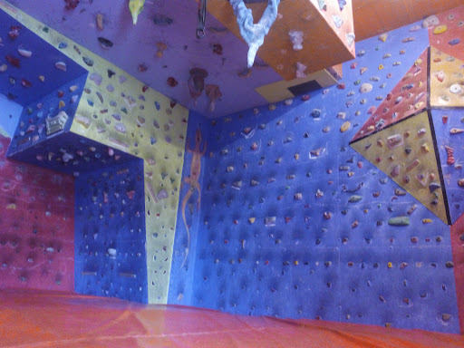 Rocódromo Club de Escalada Evolución Qalat en Alcalá de Guadaíra, Sevilla
