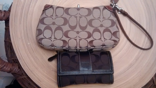 Thrift Store «Ditto Upscale Resale», reviews and photos, 571 E 8th St, Holland, MI 49423, USA