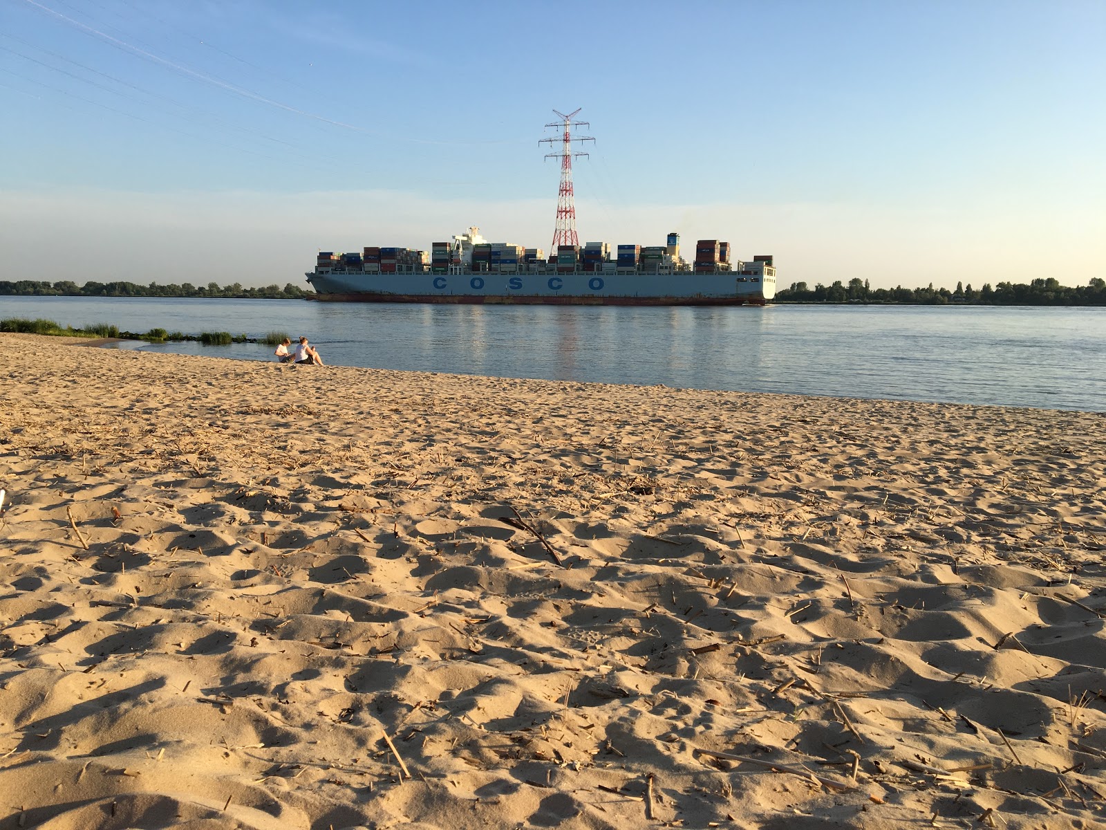 Foto av Hetlinger Schanze Strand med lång rak strand