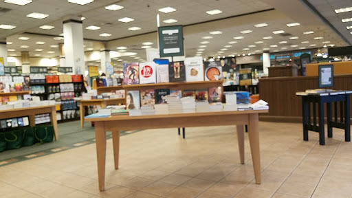 Book Store «Barnes & Noble», reviews and photos, 6111 Sunrise Blvd, Citrus Heights, CA 95610, USA