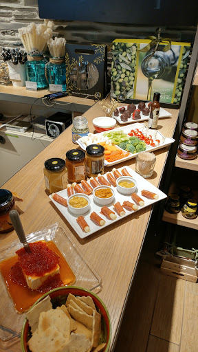 Gift Basket Store «Oil & Vinegar», reviews and photos, 7140 Bishop Rd #1122, Plano, TX 75024, USA