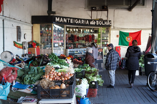 Seedling sales in Oporto