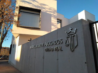 Ilustre Colegio de Abogados de Ciudad Real Pl. Trillo, 1, 13004 Ciudad Real, España