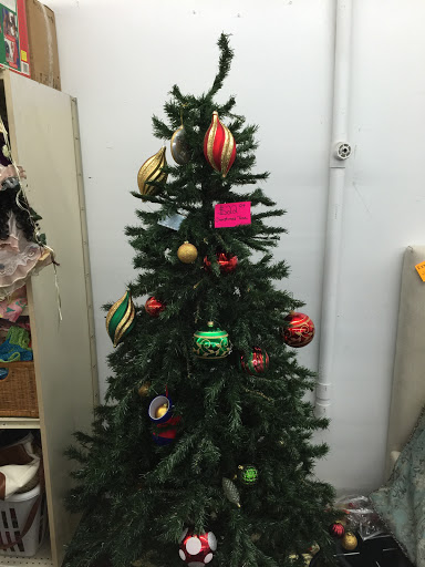 Thrift Store «Hidden Treasures», reviews and photos, 8240 Causeway Blvd, Tampa, FL 33619, USA