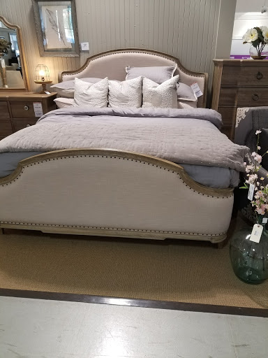 Furniture Store «Value City Furniture», reviews and photos, 4095 Richmond Rd, Warrensville Heights, OH 44122, USA