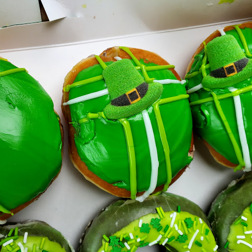 Bakery «Krispy Kreme Doughnuts», reviews and photos, 259 S Stratford Rd, Winston-Salem, NC 27103, USA