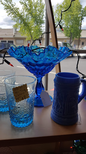 Antique Store «Too Much Stuff Quality Second Hand Treasures», reviews and photos, 1151 Grass Valley Hwy, Auburn, CA 95603, USA