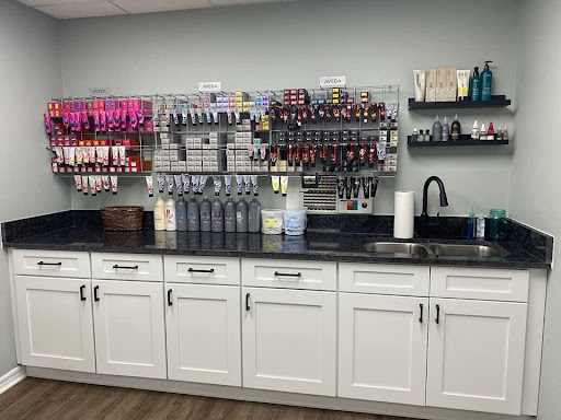 Beauty Salon «Face the Day Spa & Salon», reviews and photos, 917 E Silver Springs Blvd, Ocala, FL 34470, USA