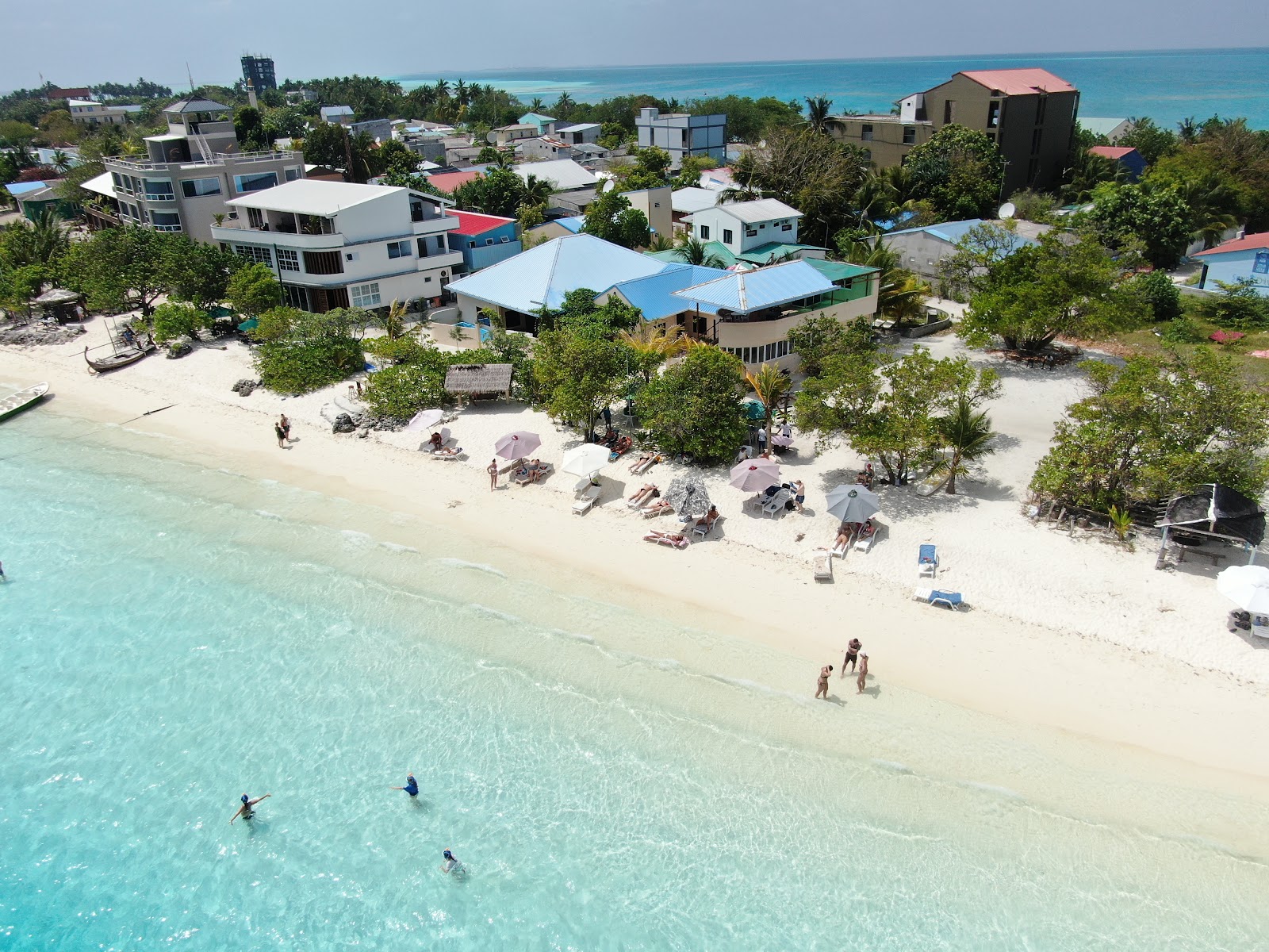 Foto av Dhiffushi Kite Beach med hög nivå av renlighet