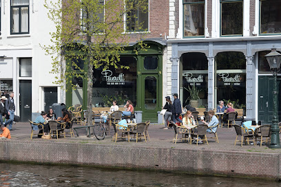 Pavarotti Leiden - Nieuwe Rijn 48, 2312 JG Leiden, Netherlands