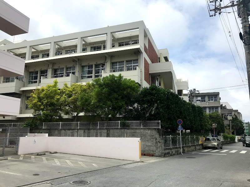 沖縄県立小禄高等学校