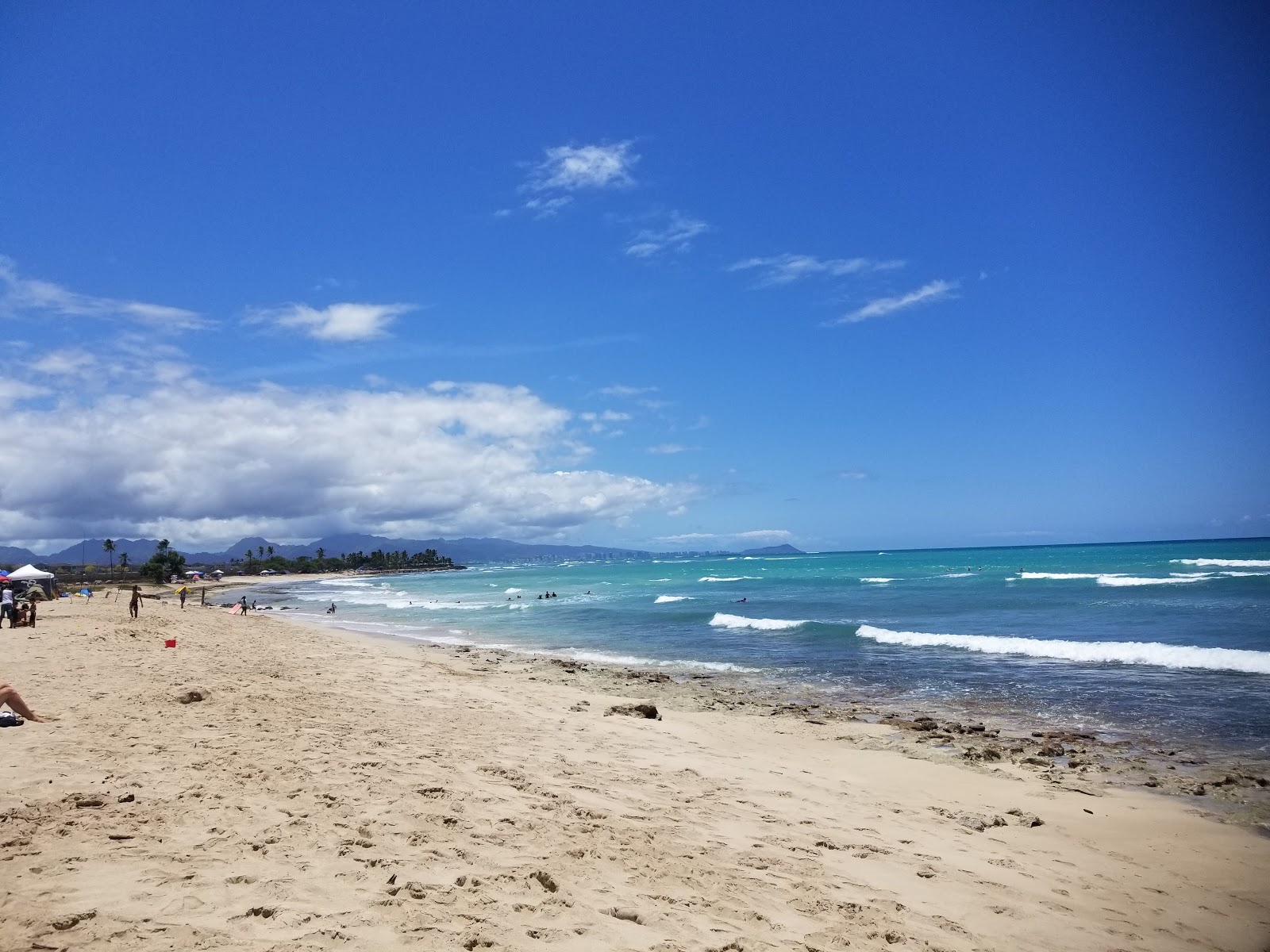 Ula'Ula Beach的照片 带有明亮的沙子表面