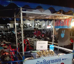 ร้านผู้หญิงขายหอย photo