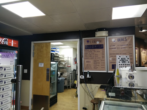 Cookie Shop «Insomnia Cookies», reviews and photos, 502 E John St #5, Champaign, IL 61820, USA