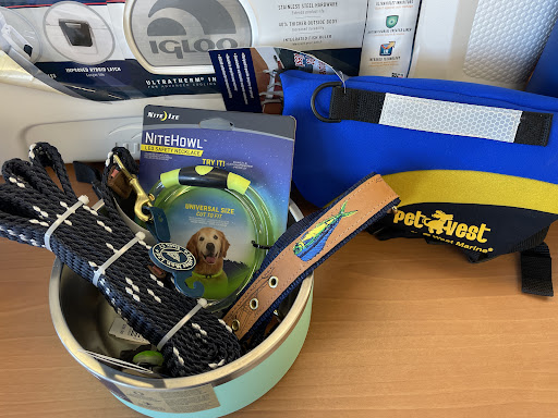 Marine Supply Store «West Marine», reviews and photos, 4141 S 76th St, Greenfield, WI 53220, USA