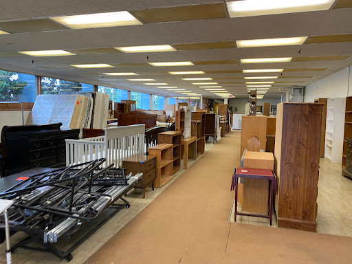 Thrift Store «H2O Help & Hope To Others», reviews and photos, 451 SE Maple St, Dallas, OR 97338, USA