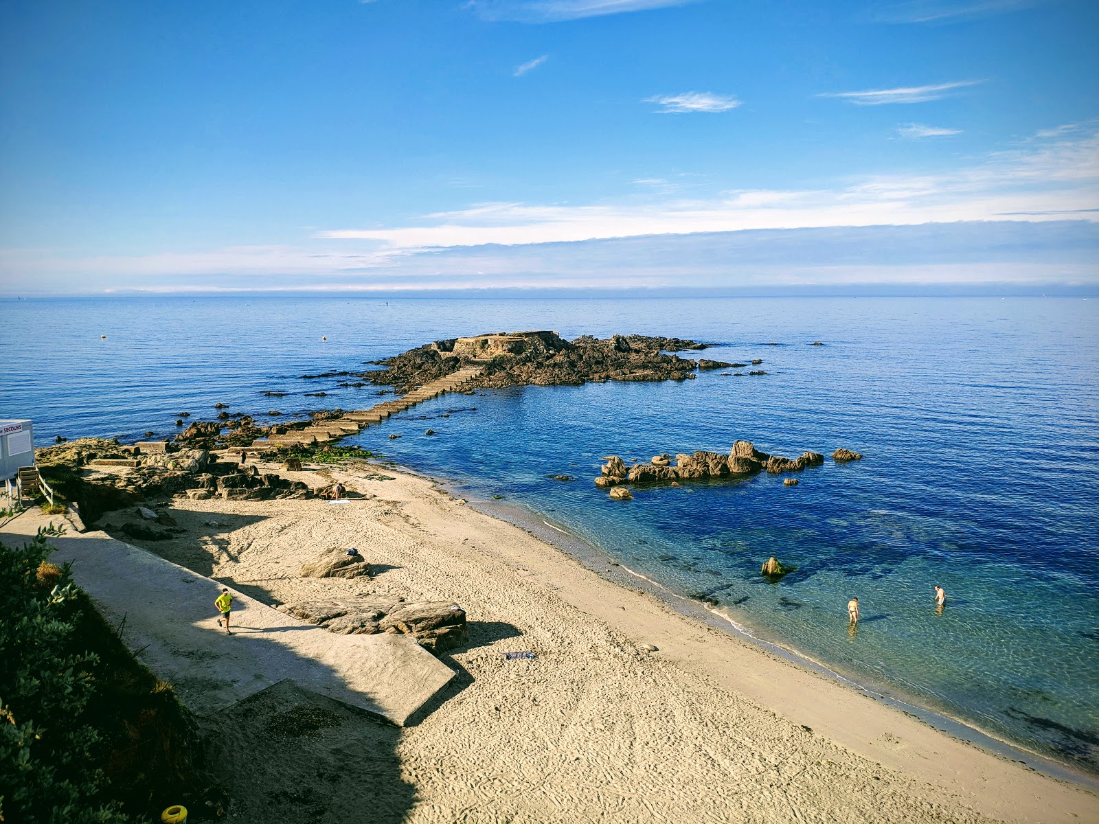 Foto di Plage de Trenez con spiaggia spaziosa