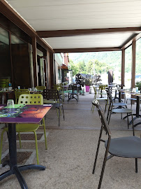 Atmosphère du Restaurant La Maison Lacube éleveurs à Les Cabannes - n°12