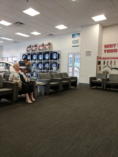 Car Dealer «Porter Nissan», reviews and photos, 303 E Cleveland Ave, Newark, DE 19711, USA