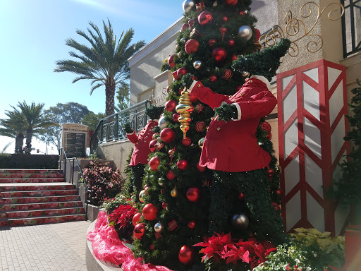 Shopping Mall «Flower Hill Promenade», reviews and photos, 2720 Via De La Valle, Del Mar, CA 92014, USA