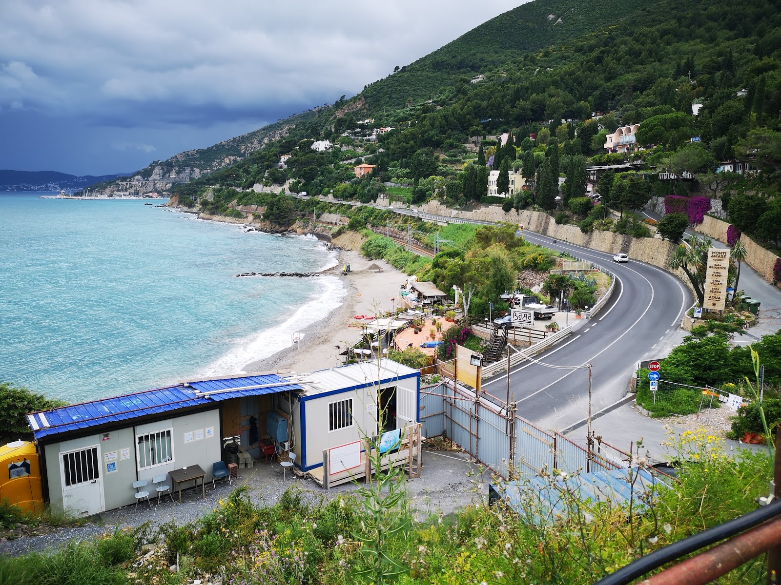 Foto av Spiaggia libera Alassio och bosättningen