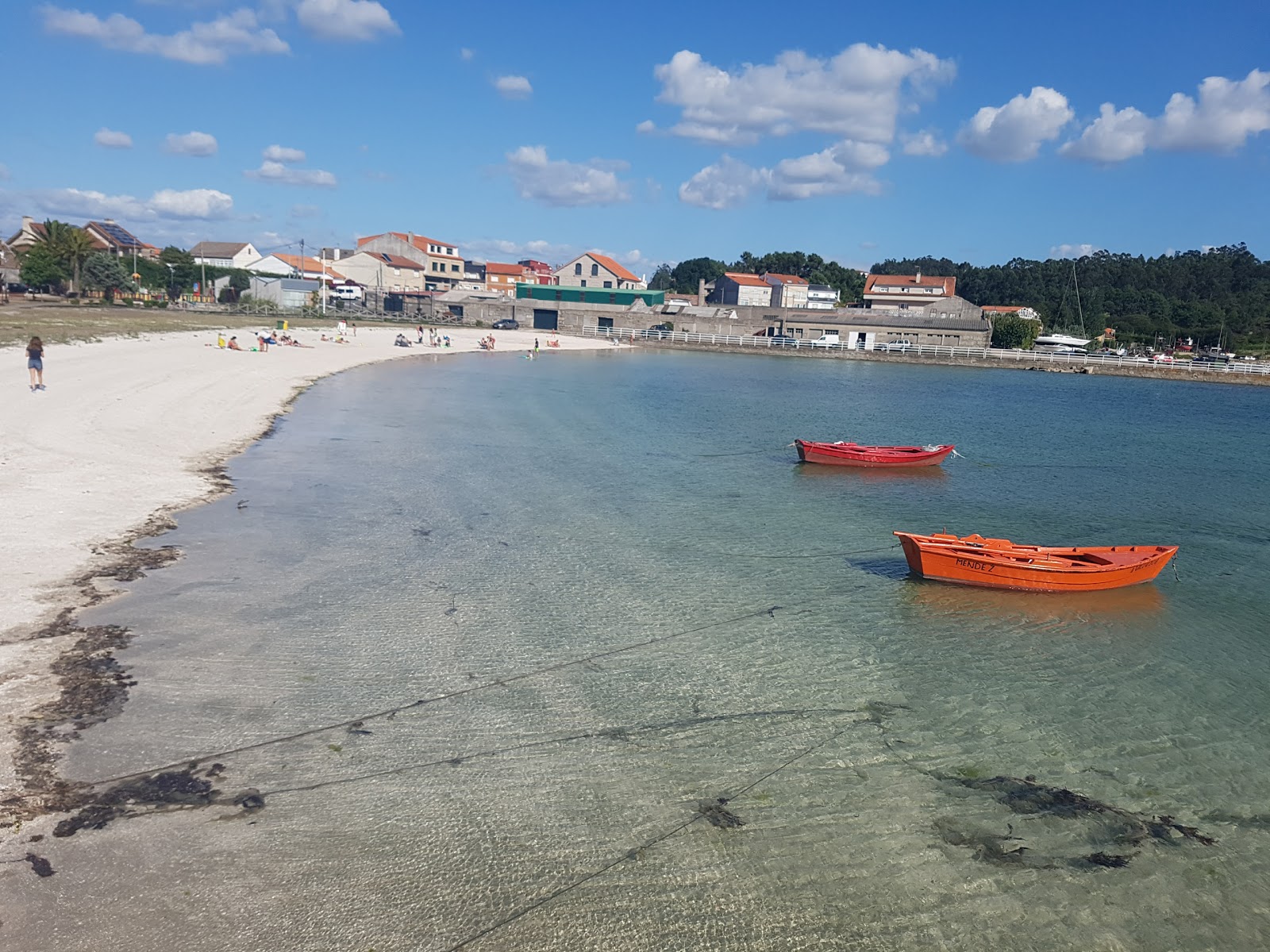 Playa Porto Meloxo'in fotoğrafı geniş bir kıyı şeridi ile birlikte