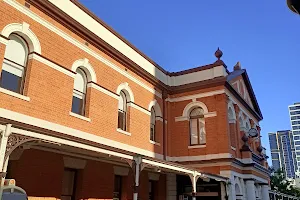South Brisbane image