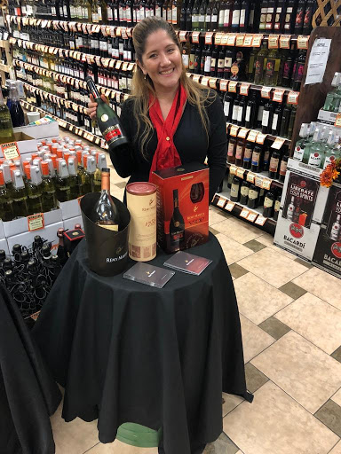 Liquor Store «Liquor & Wine Warehouse», reviews and photos, 1720 Eastchester Rd, Bronx, NY 10461, USA