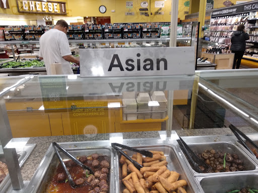 Shopping Mall «Fresh Pond Mall», reviews and photos, 545 Concord Ave #21, Cambridge, MA 02138, USA