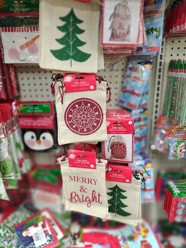 Dollar Store «Dollar Tree», reviews and photos, 10581 Springfield Pike, Woodlawn, OH 45215, USA