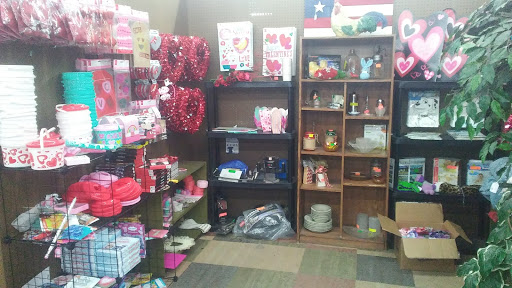 Outlet Mall «Finders Keepers Traders Outlet Mall», reviews and photos, 740-784 Chelsa Dr, Madisonville, KY 42431, USA