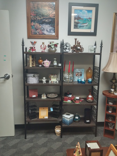 Shopping Mall «Eustis Square Shopping Center», reviews and photos, 218 W Ardice Ave, Eustis, FL 32726, USA