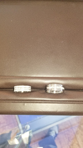 Jewelry Store «Golden Nugget Jewelers», reviews and photos, 800 Chestnut St, Philadelphia, PA 19107, USA