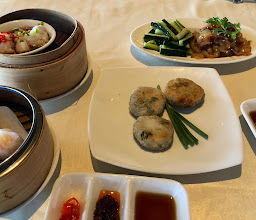 Yuan photo