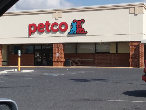 Petco Animal Supplies, 850 Statler Blvd, Staunton, VA 24401, USA, 