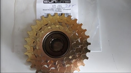 Bicycle Store «Roberts Cycle Shop Chicago», reviews and photos, 7054 N Clark St, Chicago, IL 60626, USA