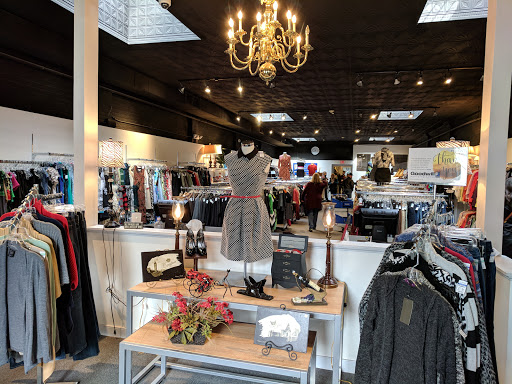 Thrift Store «Goodwill Second Debut Carytown», reviews and photos, 3114 W Cary St, Richmond, VA 23221, USA