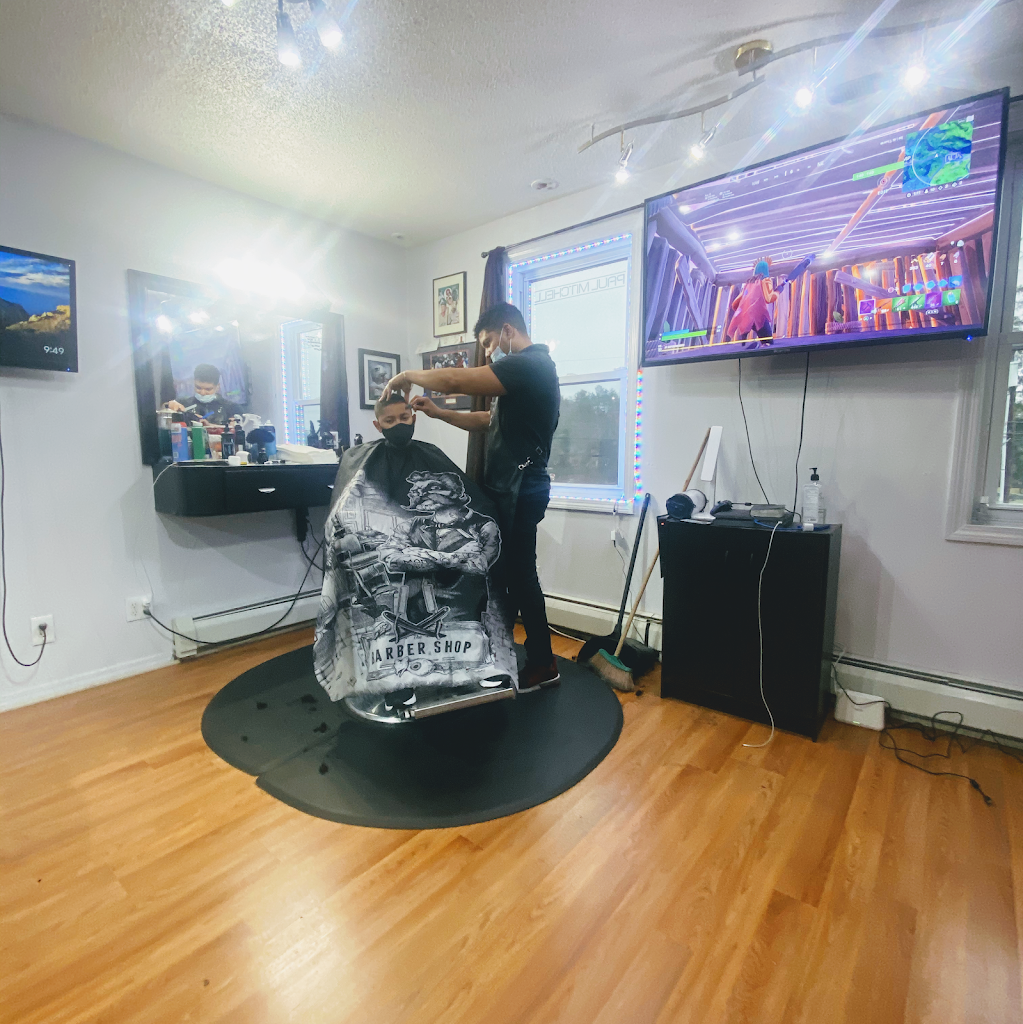 Milki's Barbershop 03051