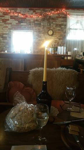 Winery «Thomas Family Winery», reviews and photos, 208 E 2nd St, Madison, IN 47250, USA