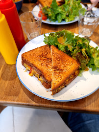 Sandwich au poulet du Restaurant Fric-Frac Montmartre à Paris - n°15