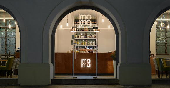 MOMO Restaurant & Wine Rynek 1a, 44-100 Gliwice, Polska