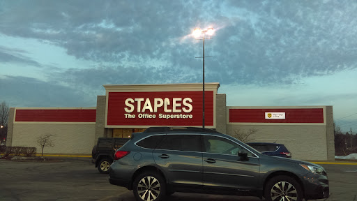Office Supply Store «Staples», reviews and photos, 752 Upper Glen St, Queensbury, NY 12804, USA