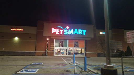 Pet Supply Store «PetSmart», reviews and photos, 3439 Princeton Rd, Hamilton, OH 45011, USA