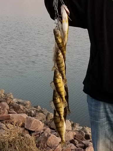 Fishing Store «Northview Fishing & Pet Foods», reviews and photos, 1400 N Kiwanis Ave, Sioux Falls, SD 57104, USA