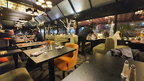 Atmosphère du Restaurant Brasserie K (Taverne Maître Kanter) à Vitrolles - n°4
