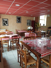 Atmosphère du Restaurant Le Relais de Montchal - n°7