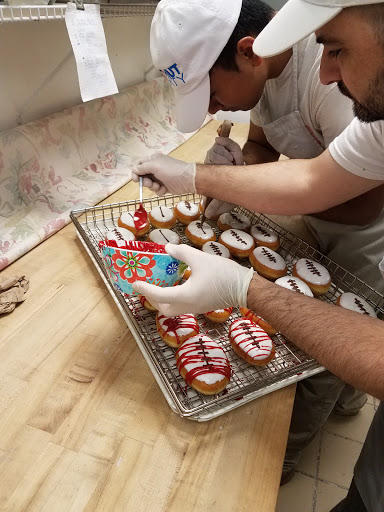 Donut Shop «Dough In The Box», reviews and photos, 3184 Austell Rd SW, Marietta, GA 30008, USA