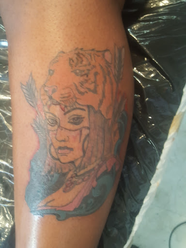 Tattoo Shop «TNT TATTOOS», reviews and photos, 1714 W 79th St, Chicago, IL 60620, USA